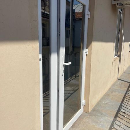 Newtone Apartment Chernivtsi Exterior foto