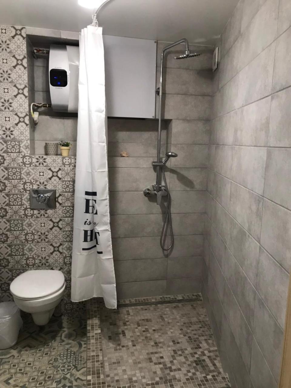 Newtone Apartment Chernivtsi Exterior foto